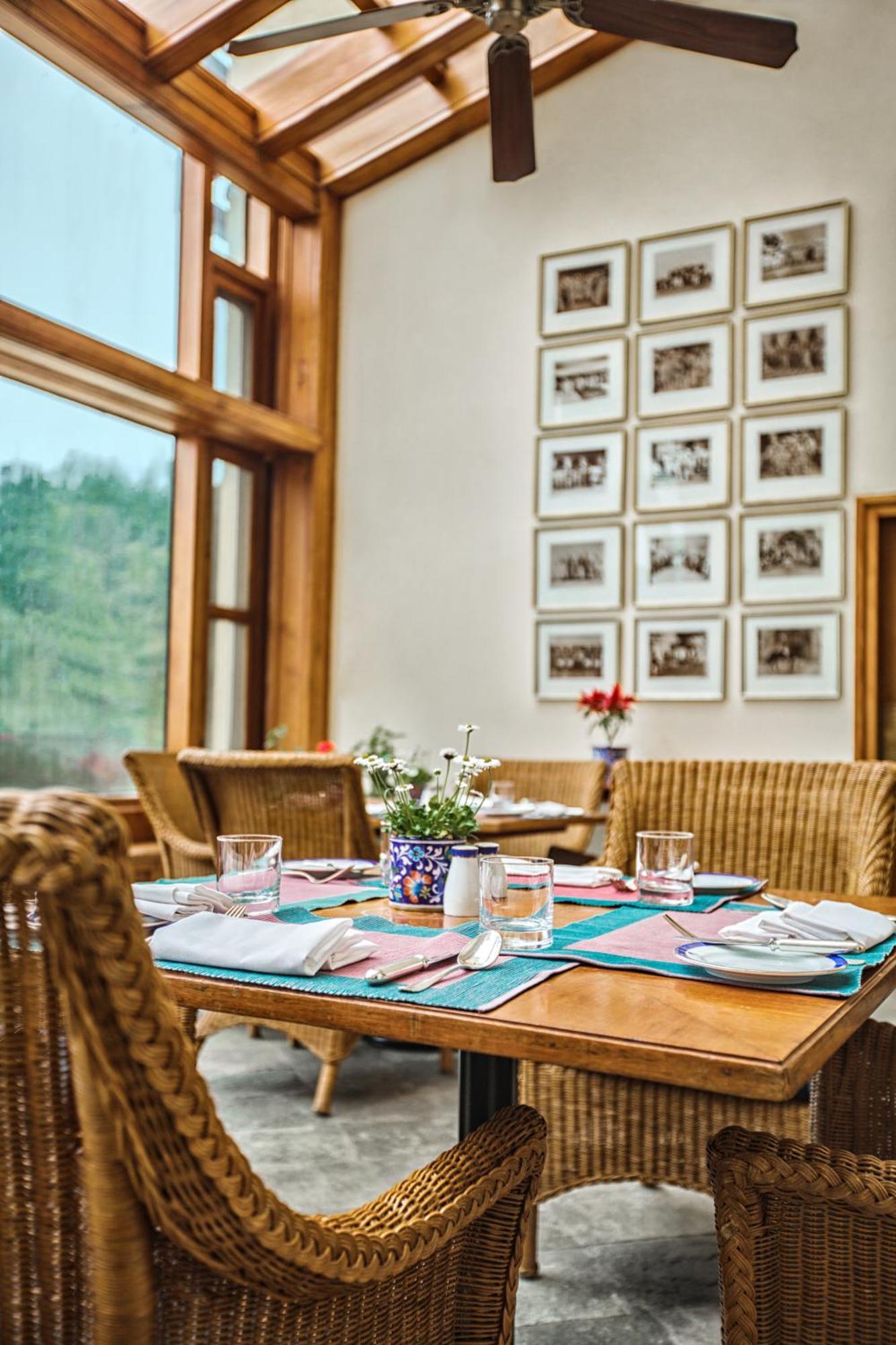 Wildflower Hall, An Oberoi Resort, Shimla Exterior foto